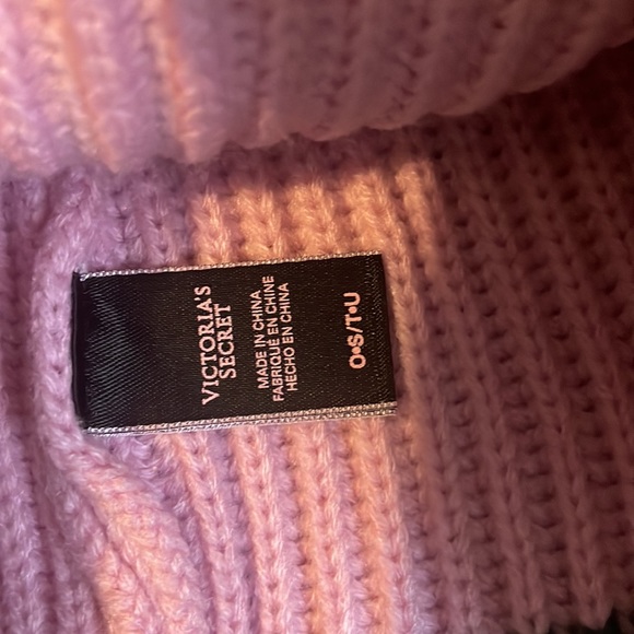 Winter hat - Picture 2 of 2